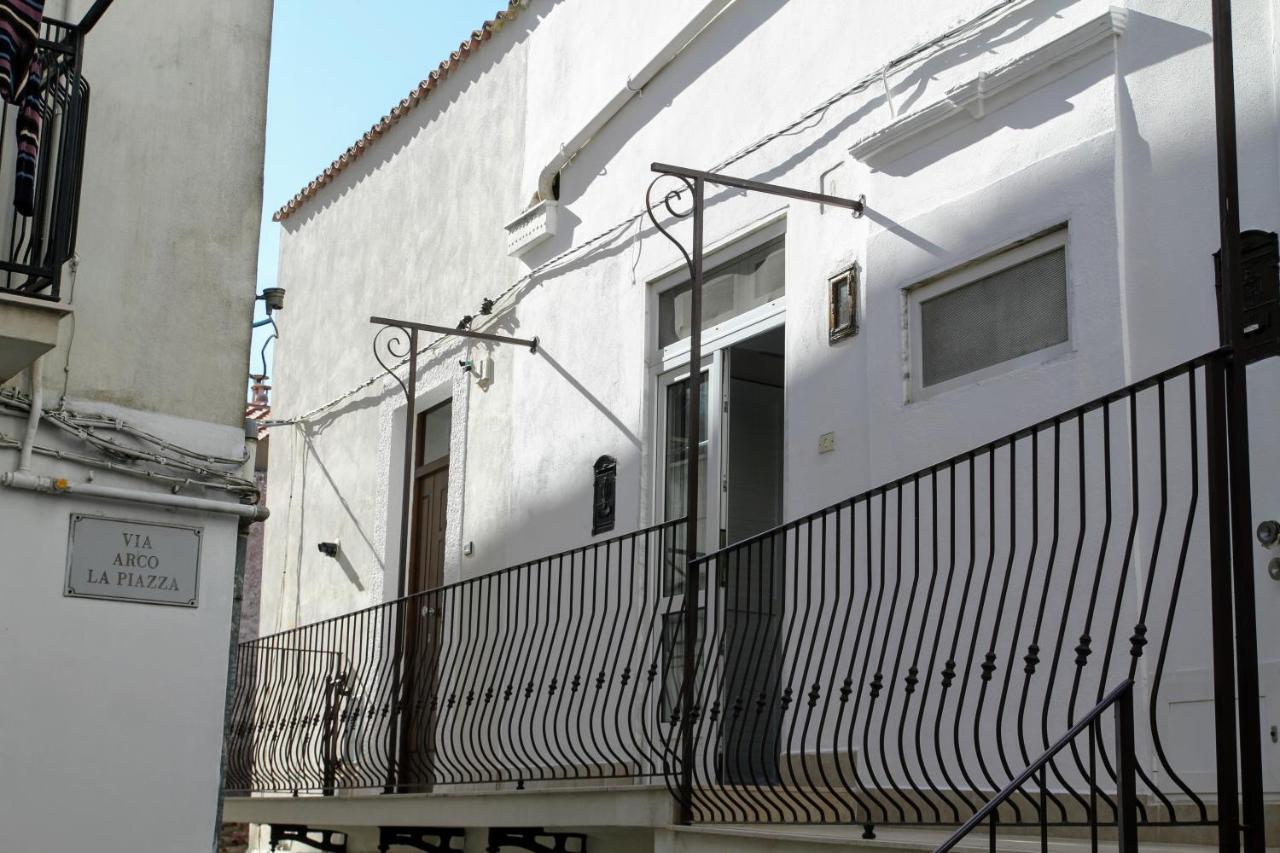 Rooms Dimora Arco - Affitti Brevi Italia Monte SantʼAngelo Exterior foto