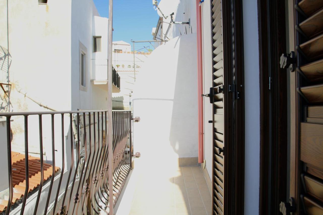 Rooms Dimora Arco - Affitti Brevi Italia Monte SantʼAngelo Exterior foto